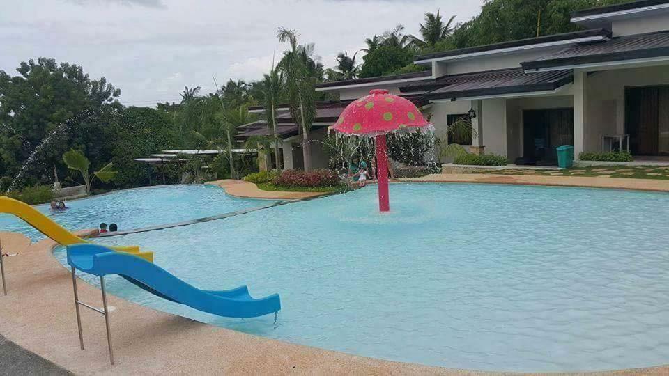 Secter Place Hotel Oslob Buitenkant foto